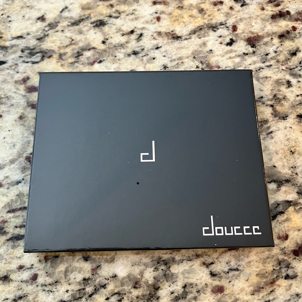 Doucce Freematic Eyeshadow Pro Palette Warm Neutrals 6 Pan Makeup Palette New